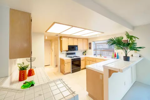 44508 Shadowcrest Dr, Lancaster, CA 93536 photo 9