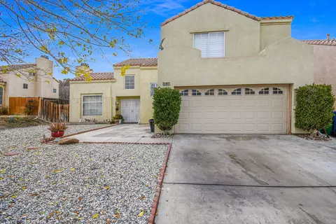 36433 Windtree Cir, Palmdale, CA 93550 photo 3