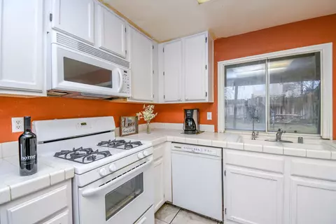 36433 Windtree Cir, Palmdale, CA 93550 photo 8