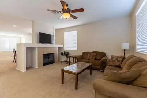 43864 Spring St, Lancaster, CA 93536 photo 5