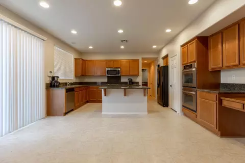 43864 Spring St, Lancaster, CA 93536 photo 6