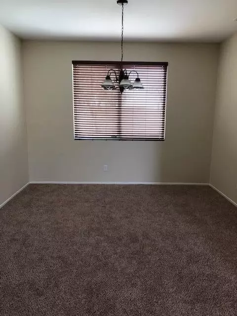 42943 Carpenter Dr, Lancaster, CA 93535 photo 4