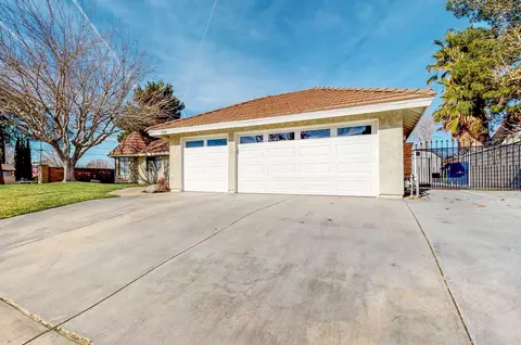 1925 Avenue K12 W, Lancaster, CA 93534 photo 2