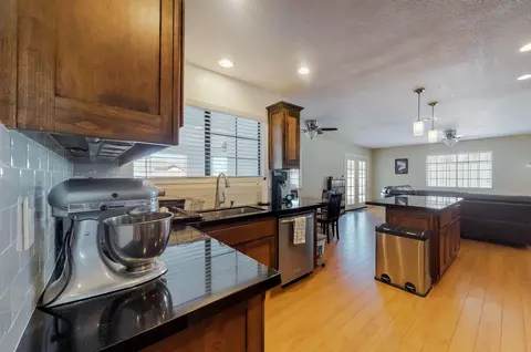 1925 Avenue K12 W, Lancaster, CA 93534 photo 6