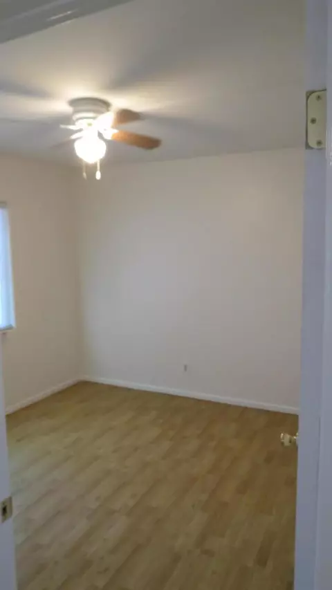 1057 Nugent St E, Lancaster, CA 93535 photo 9