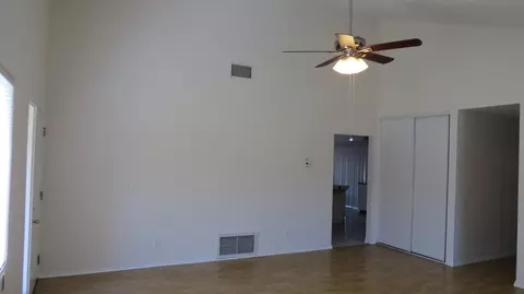 1057 Nugent St E, Lancaster, CA 93535 photo 6