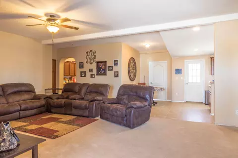 4403 Backus Rd, Mojave, CA 93501 photo 3