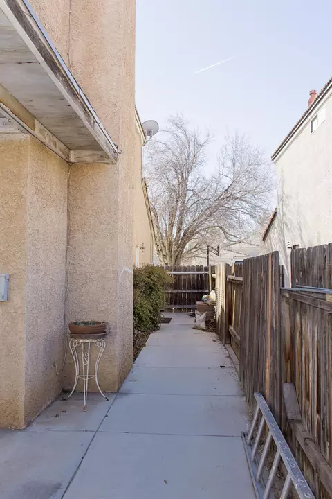 1125 Kildare St E, Lancaster, CA 93535 photo 32
