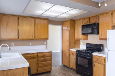 1125 Kildare St E, Lancaster, CA 93535 photo 9
