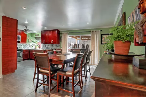 2582 Bottle Tree Dr, Palmdale, CA 93550 photo 8