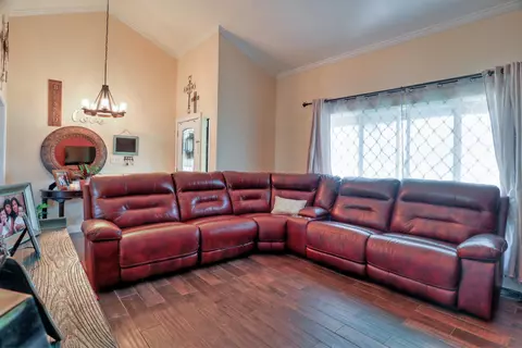 2582 Bottle Tree Dr, Palmdale, CA 93550 photo 7