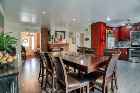 2582 Bottle Tree Dr, Palmdale, CA 93550 photo 10