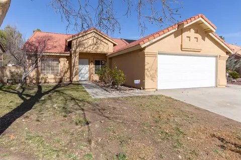 747 Avenue K7 E, Lancaster, CA 93535 photo 2