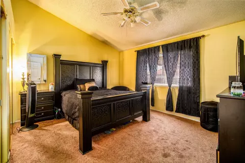 43307 Carpenter Dr, Lancaster, CA 93535 photo 9