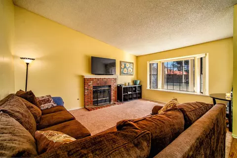 43307 Carpenter Dr, Lancaster, CA 93535 photo 5