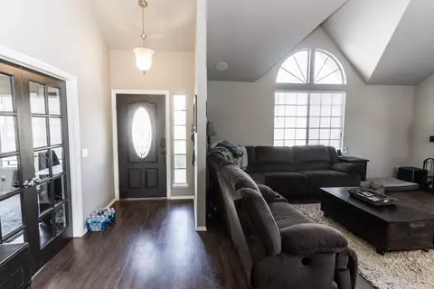 5100 Ruby Ct, Quartz Hill, CA 93536 photo 4