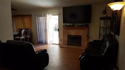 45123 Sancroft Ave, Lancaster, CA 93535 photo 2