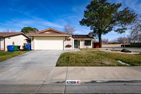 42908 Fenner Ave, Lancaster, CA 93536 photo 1