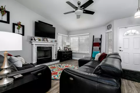 42908 Fenner Ave, Lancaster, CA 93536 photo 6