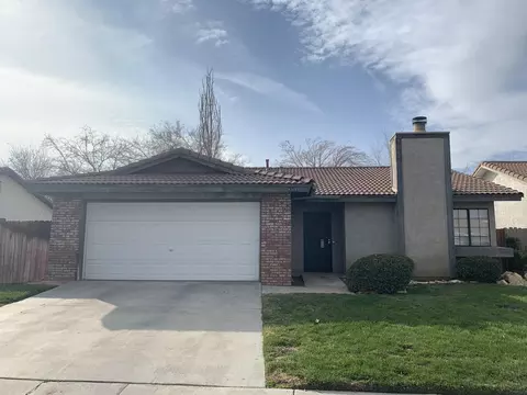 43655 Bravo Ln, Lancaster, CA 93535 photo 1