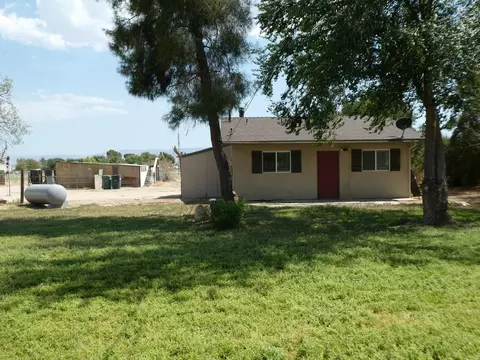 8058 Avenue E W, Lancaster, CA 93536 photo 22