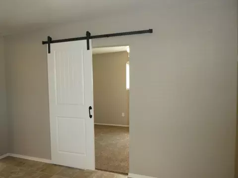 8058 Avenue E W, Lancaster, CA 93536 photo 9