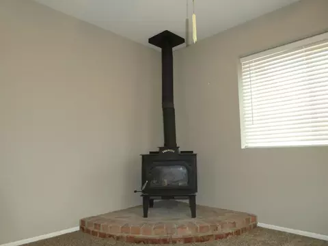 8058 Avenue E W, Lancaster, CA 93536 photo 4