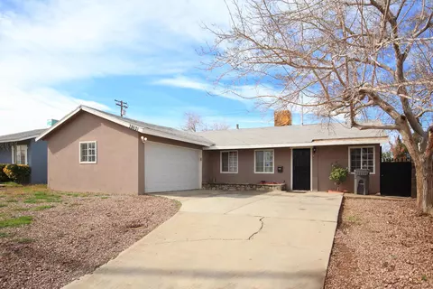 38621 31st St E, Palmdale, CA 93550 photo 2