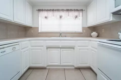 44329 Ruthron Ave, Lancaster, CA 93536 photo 12