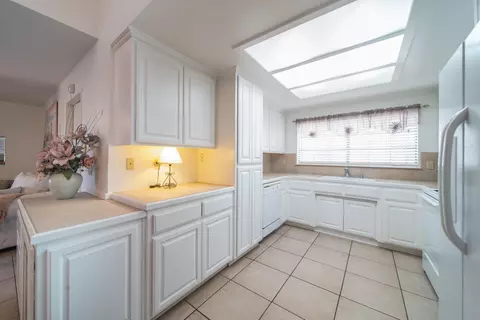 44329 Ruthron Ave, Lancaster, CA 93536 photo 13