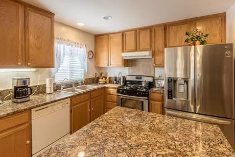1756 Thomas Dr, Lancaster, CA 93535 photo 13