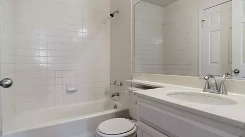 39305 Fallbrook Cir, Palmdale, CA 93551 photo 8