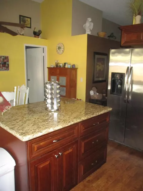 43544 Yew St, Lancaster, CA 93536 photo 8