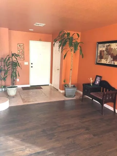 45553 Robinson Dr, Lancaster, CA 93535 photo 3