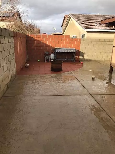 45553 Robinson Dr, Lancaster, CA 93535 photo 12