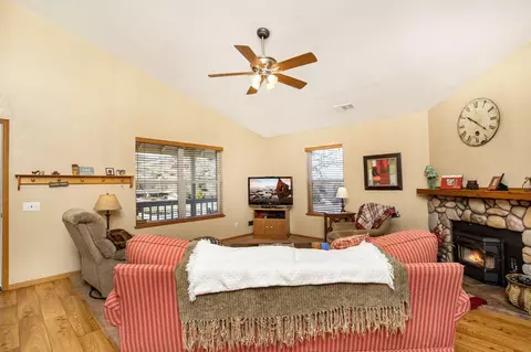 18190 Arosa Rd, Tehachapi, CA 93561 photo 8