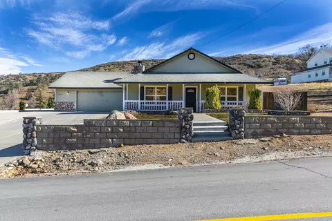 18190 Arosa Rd, Tehachapi, CA 93561 photo 1