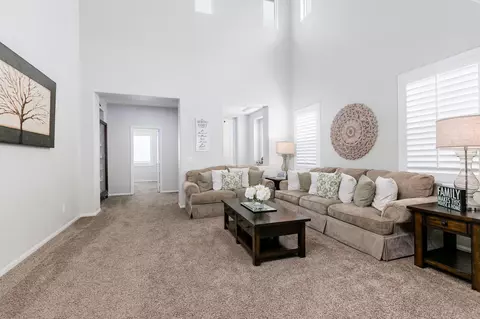 7058 Lyric Ave, Lancaster, CA 93536 photo 2