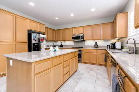 7058 Lyric Ave, Lancaster, CA 93536 photo 4
