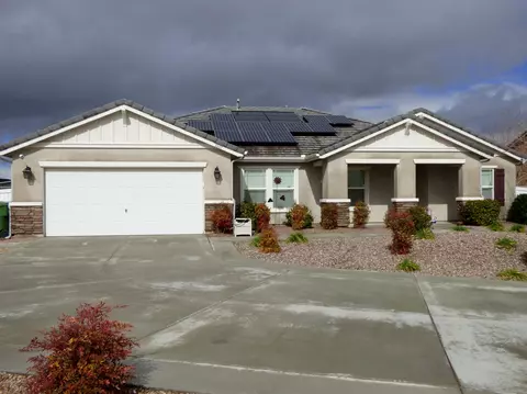 1607 Whitlatch Dr, Lancaster, CA 93535 photo 2