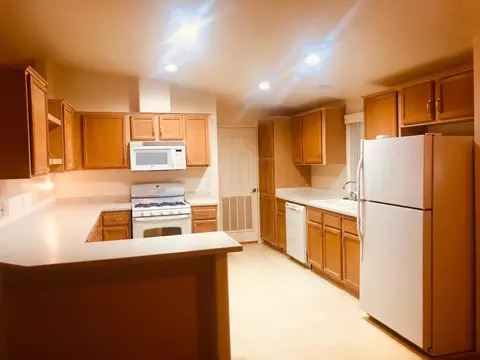 43850 20th Street East St E #109, Lancaster, CA 93535 photo 3