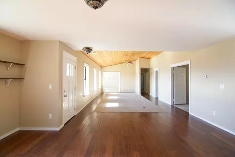 24355 Palomino Way, Tehachapi, CA 93561 photo 6