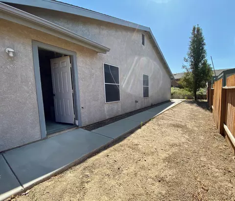 412 Apple Way, Tehachapi, CA 93561 photo 32