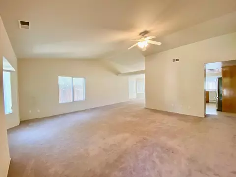 412 Apple Way, Tehachapi, CA 93561 photo 4