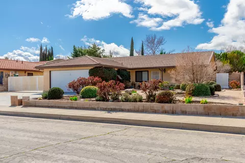 42971 Sachs Dr, Lancaster, CA 93536 photo 1