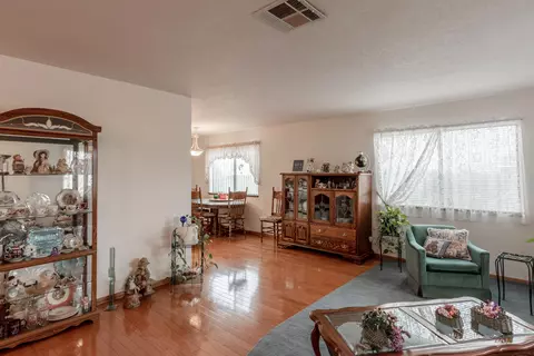 42971 Sachs Dr, Lancaster, CA 93536 photo 8