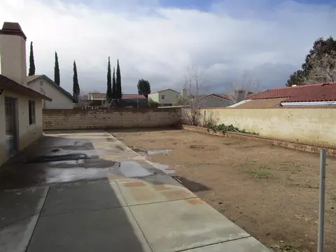 37737 Silk Tree Ln, Palmdale, CA 93550 photo 10