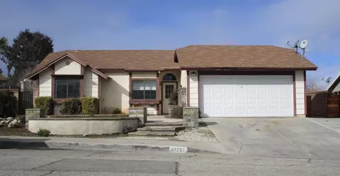 37737 Silk Tree Ln, Palmdale, CA 93550 photo 1