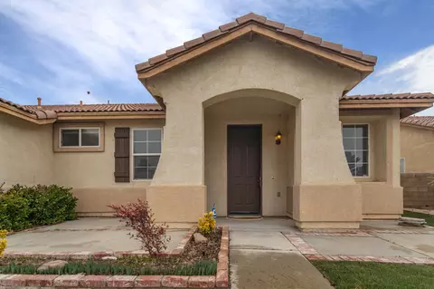 45818 Coventry Ct, Lancaster, CA 93534 photo 2