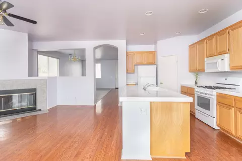 45818 Coventry Ct, Lancaster, CA 93534 photo 8